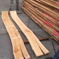 最好的最新欧洲进口榉木毛边板材26/60/65mmC级 地板材 价格优廉 家居装饰木材 纯实木板